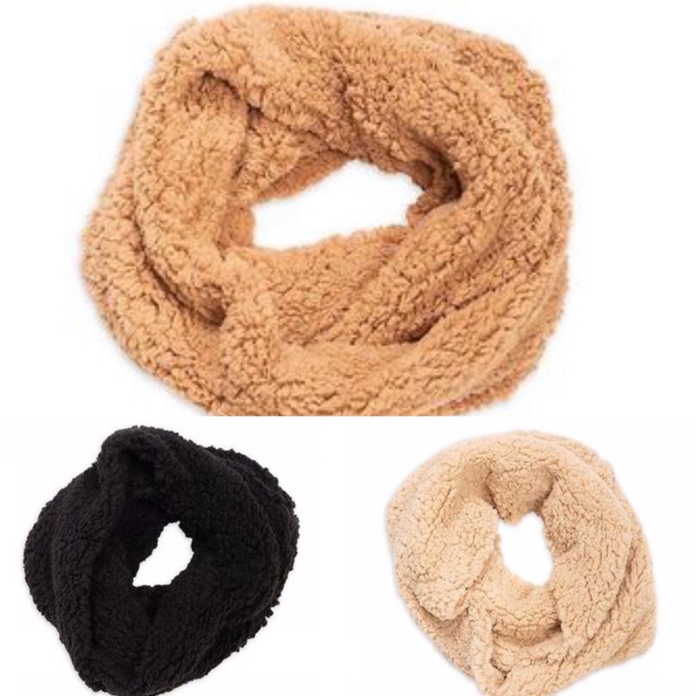 NEW INFINITY SCARF TEDDY BY STUDIO 36